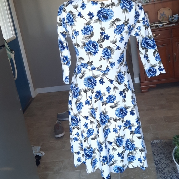 NWT Pinkblush maternity dress - Picture 3 of 5